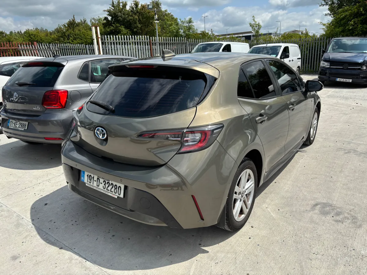 Toyota Corolla 2019 - Image 3
