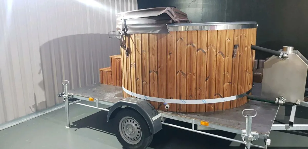 Mobile Hot tub business + FB page - Image 1