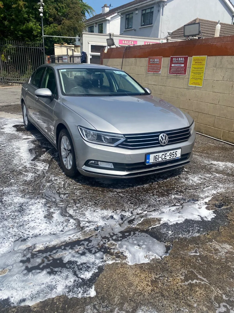 Volkswagen Passat Highline 1.6 TDI - Image 2
