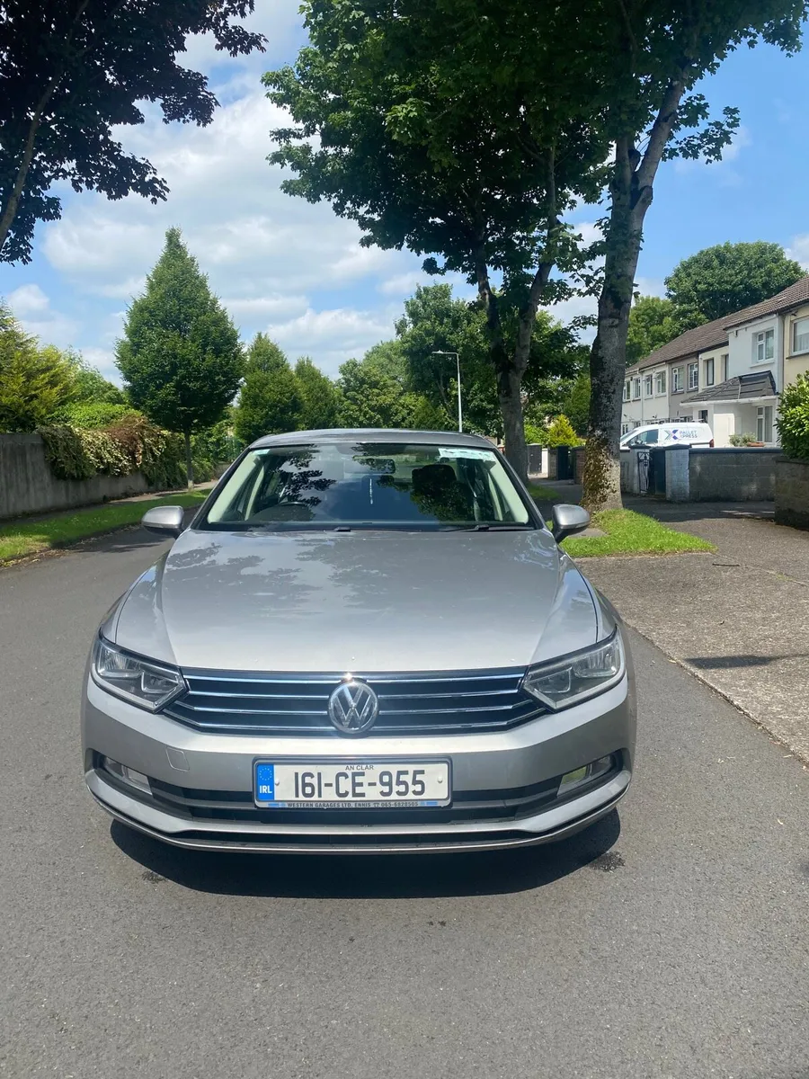 Volkswagen Passat Highline 1.6 TDI - Image 1