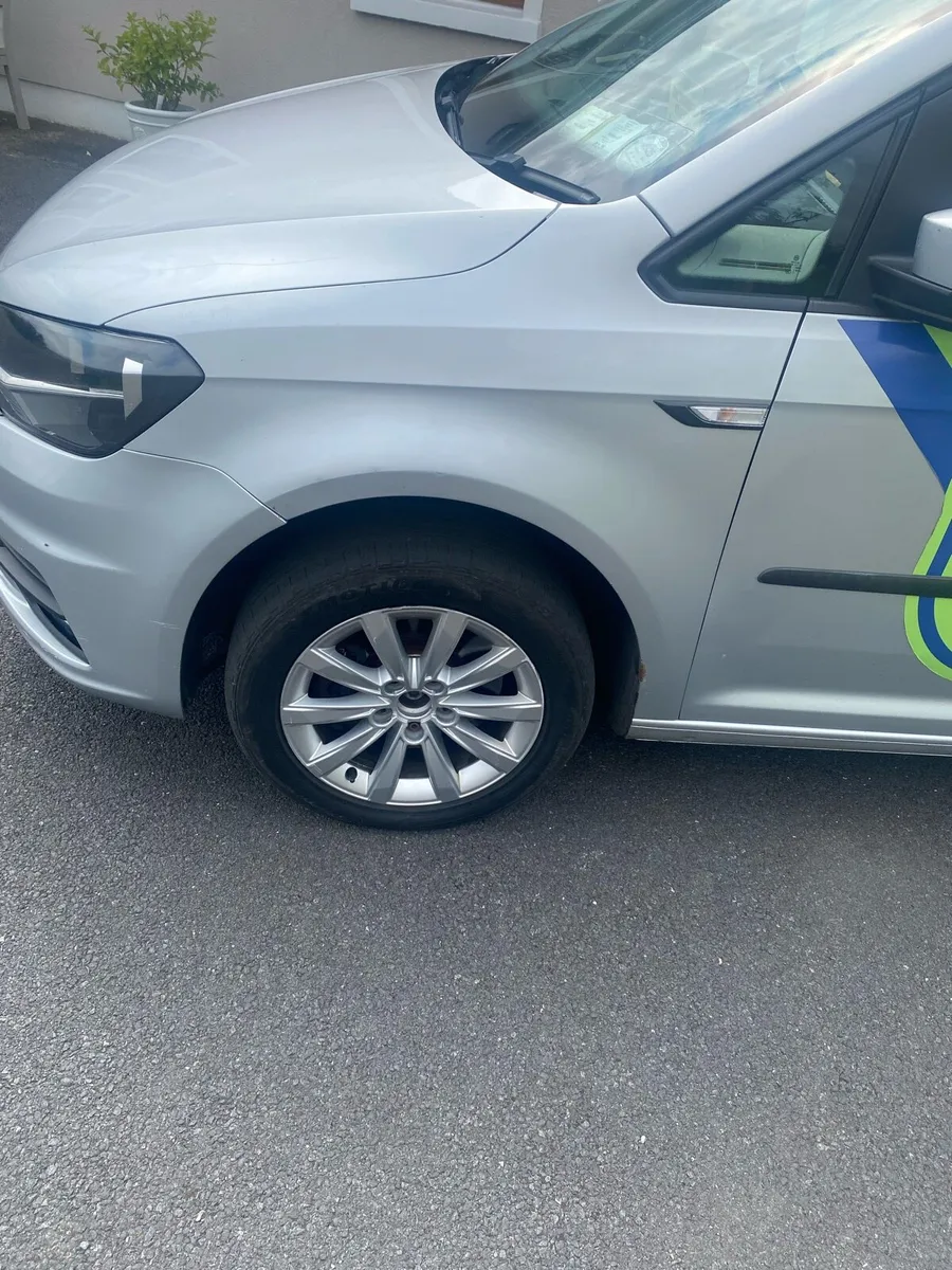 Vw caddy maxi life - Image 4