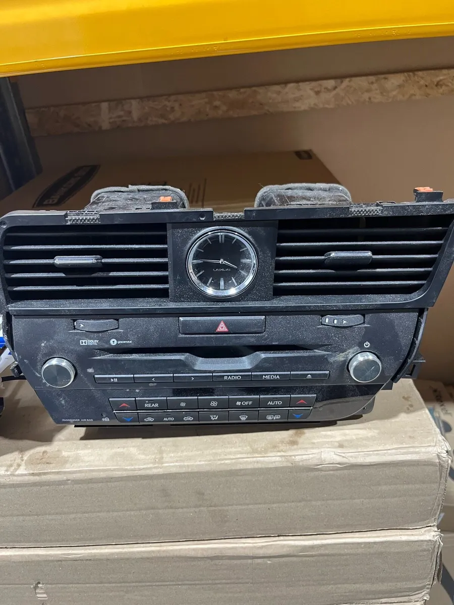 Car radio - Image 1