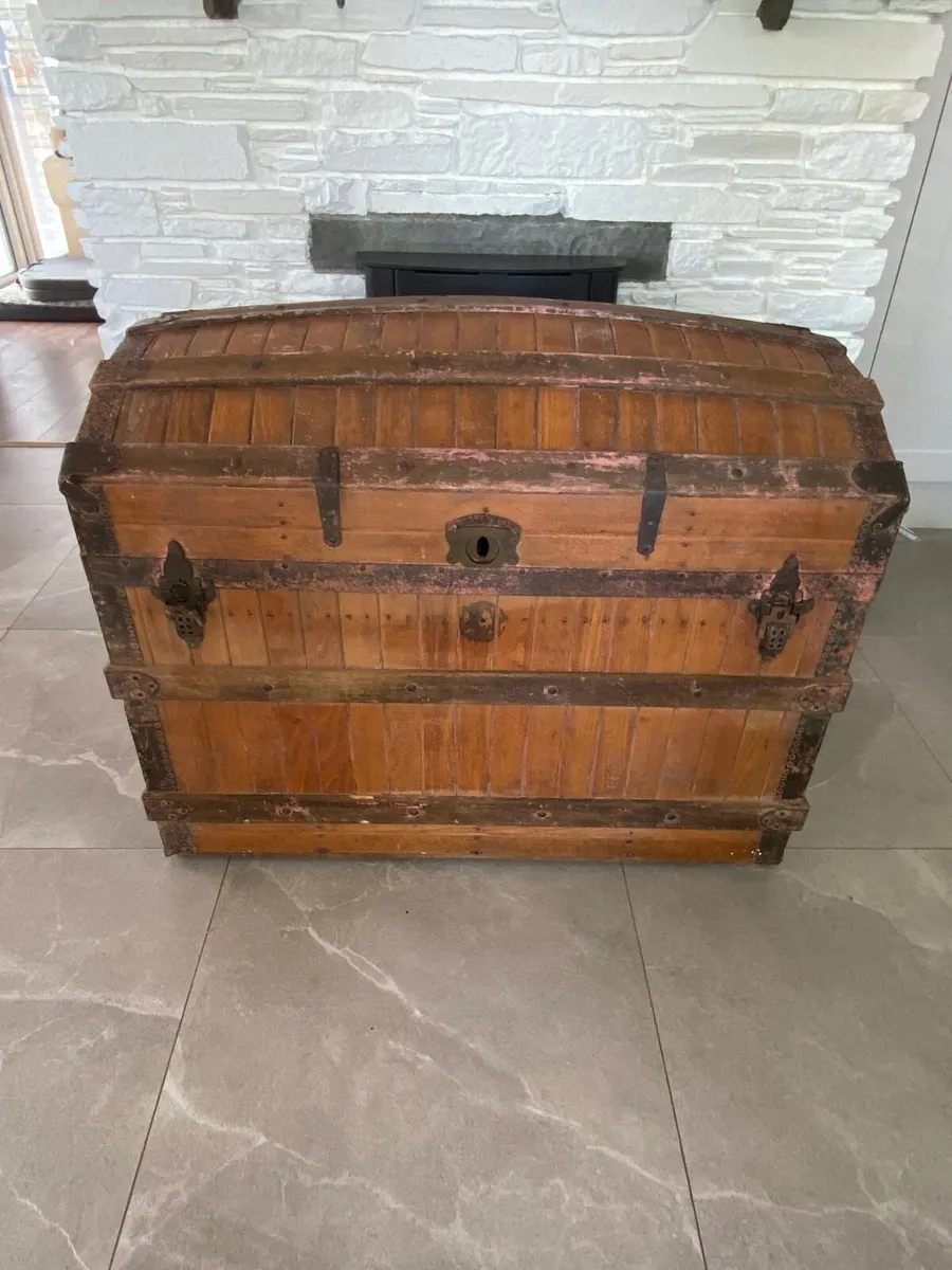 Old Oak Chest - Image 1