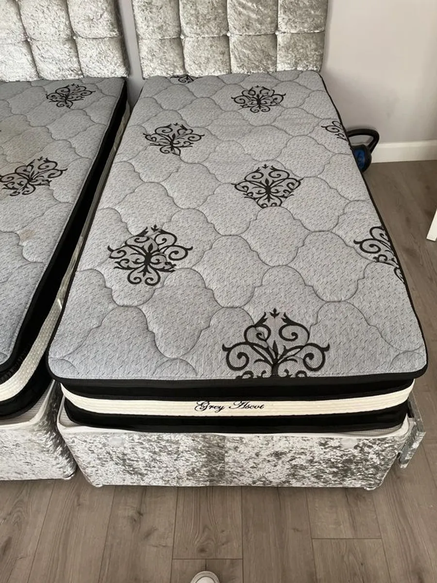 beds - Image 1