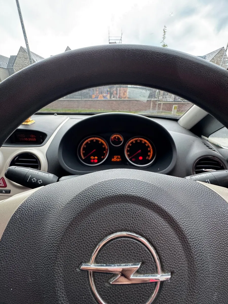 Opel Corsa 2008 - Image 1