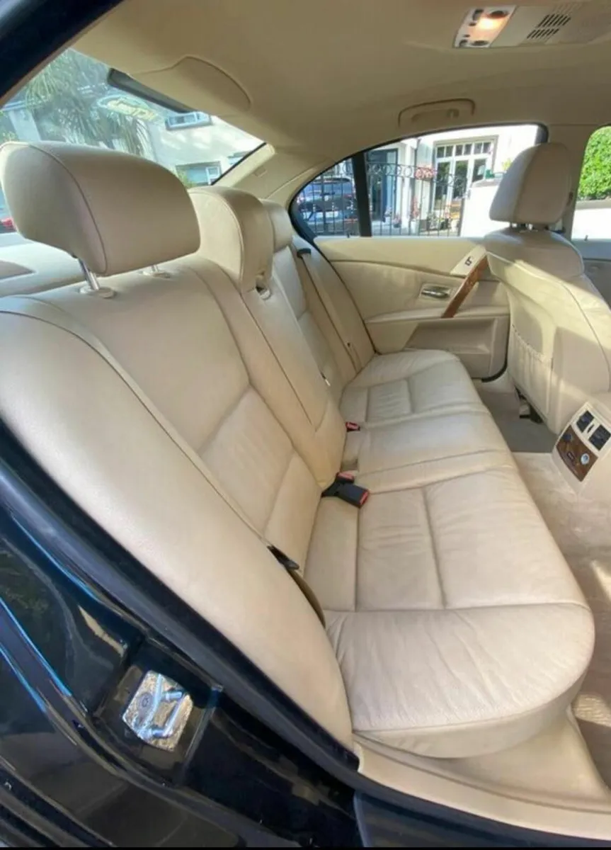 BMW 5-Series 2007 - Image 2