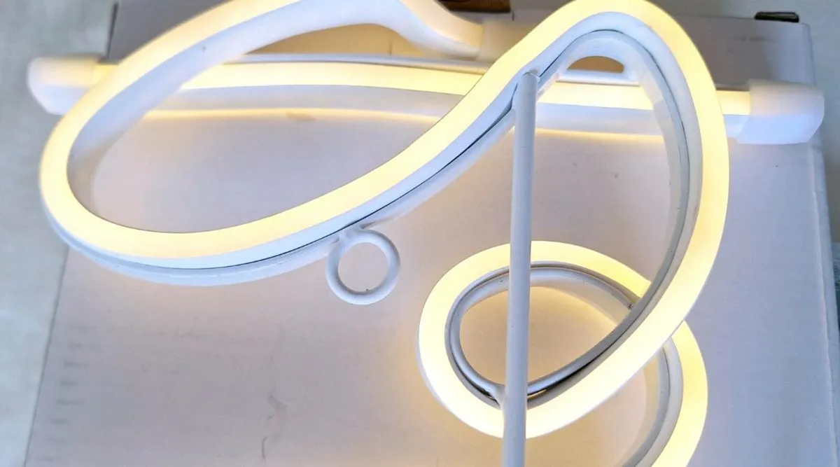 Brand New Neon Decoration  RELAX Warm White Light - Image 4