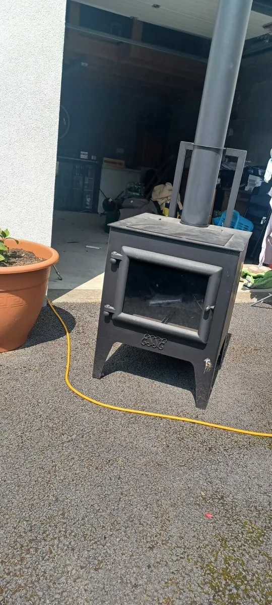 Out door wood burner and cooker