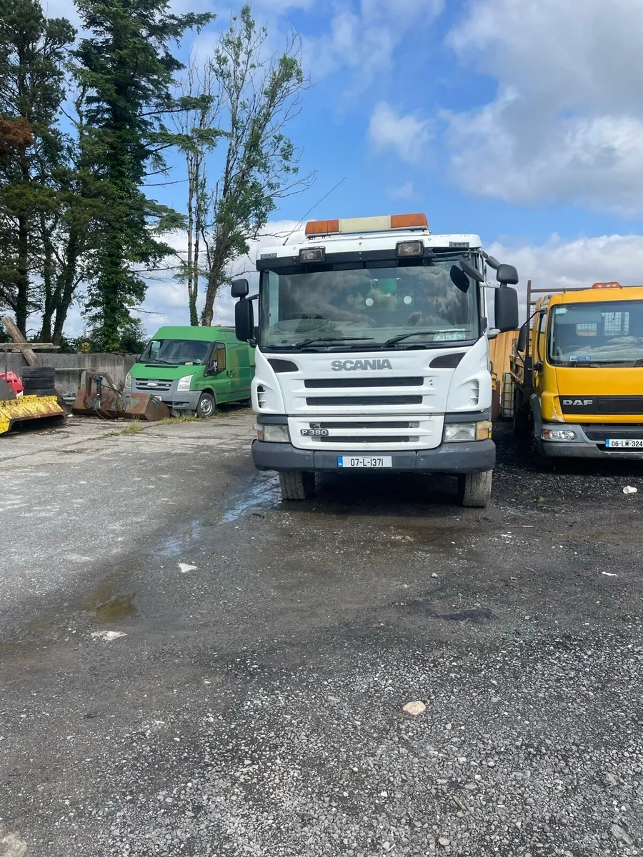 Scania tipper - Image 1
