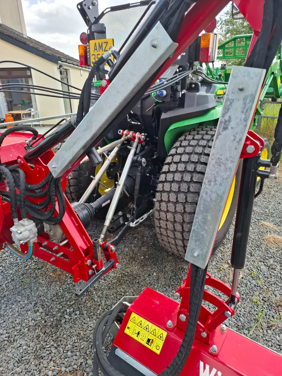 John Deere 3038e - Image 4