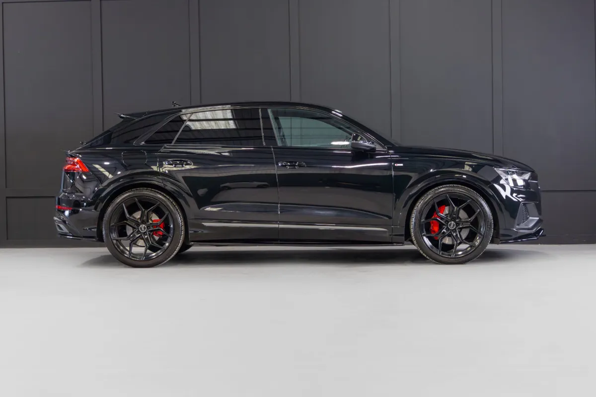 2019 Audi Q8 50TDI S-Line 2 Seat Commercial - Image 2