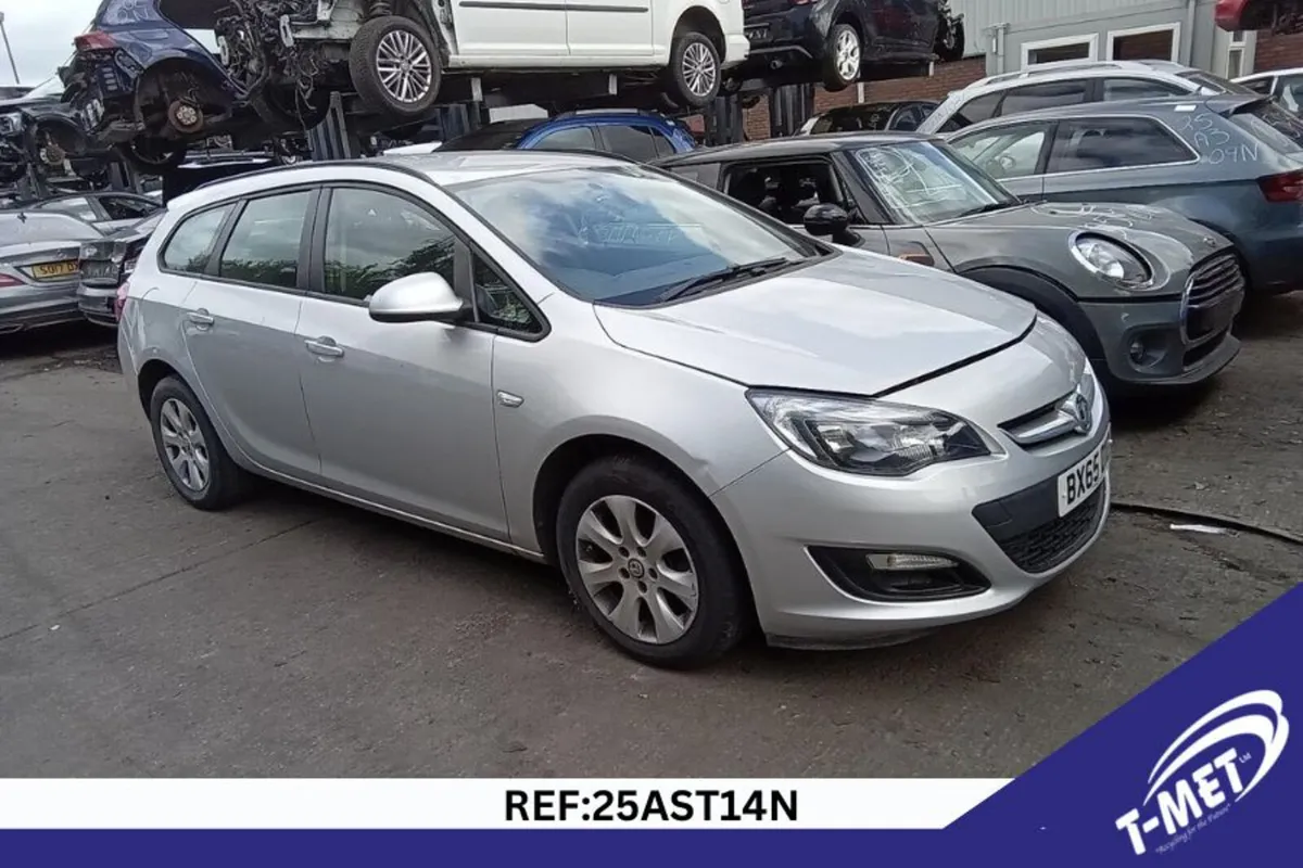 2016 VAUXHALL ASTRA BREAKING FOR PARTS - Image 1