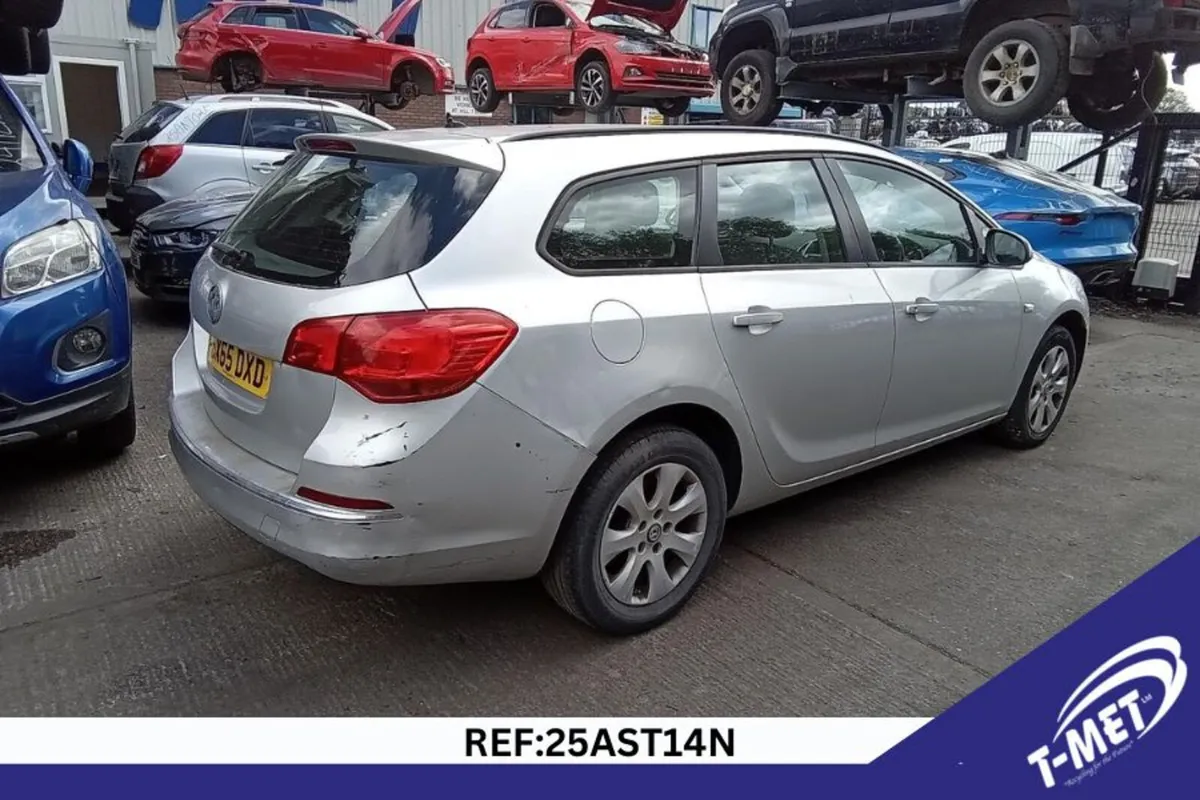 2016 VAUXHALL ASTRA BREAKING FOR PARTS - Image 2