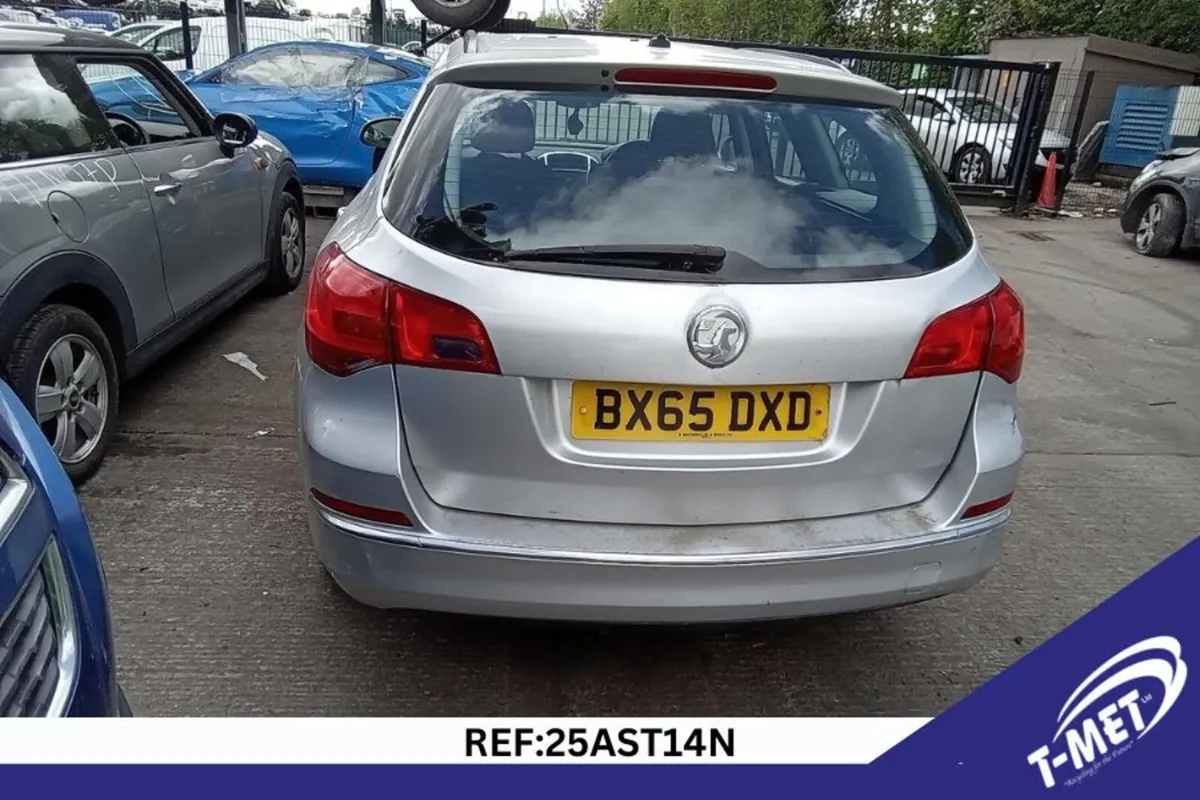 2016 VAUXHALL ASTRA BREAKING FOR PARTS - Image 3