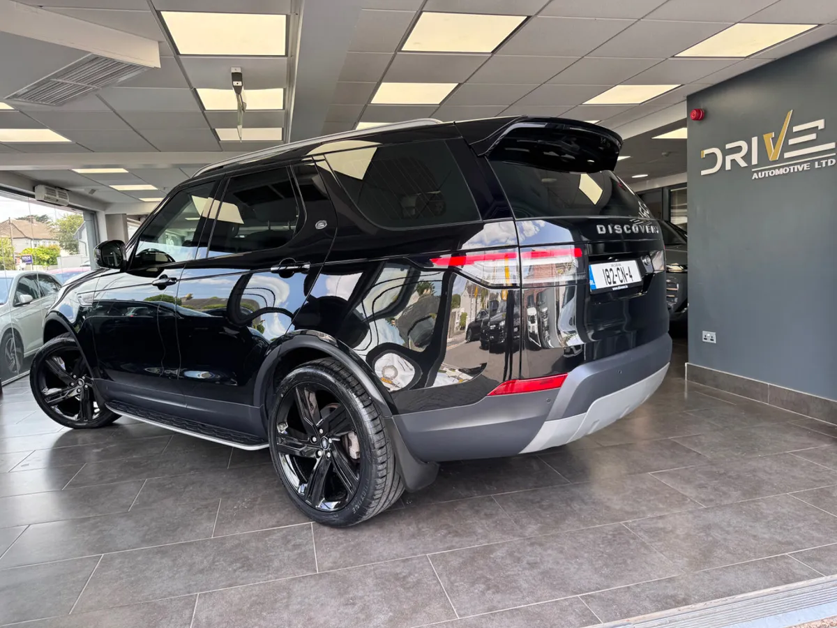 Land Rover Discovery 2018***7 Seats*** - Image 2