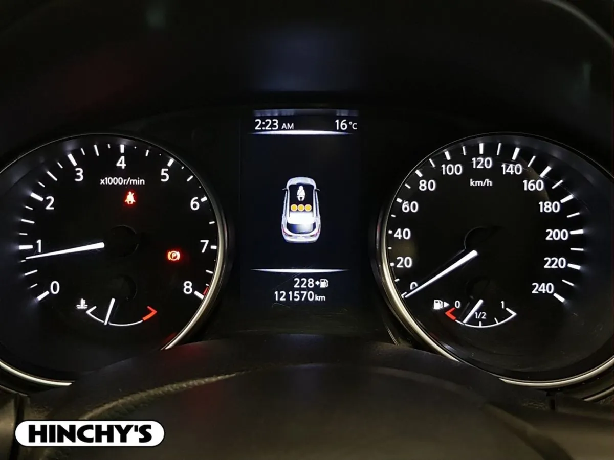 Nissan QASHQAI 1.2 PET SV - Image 2