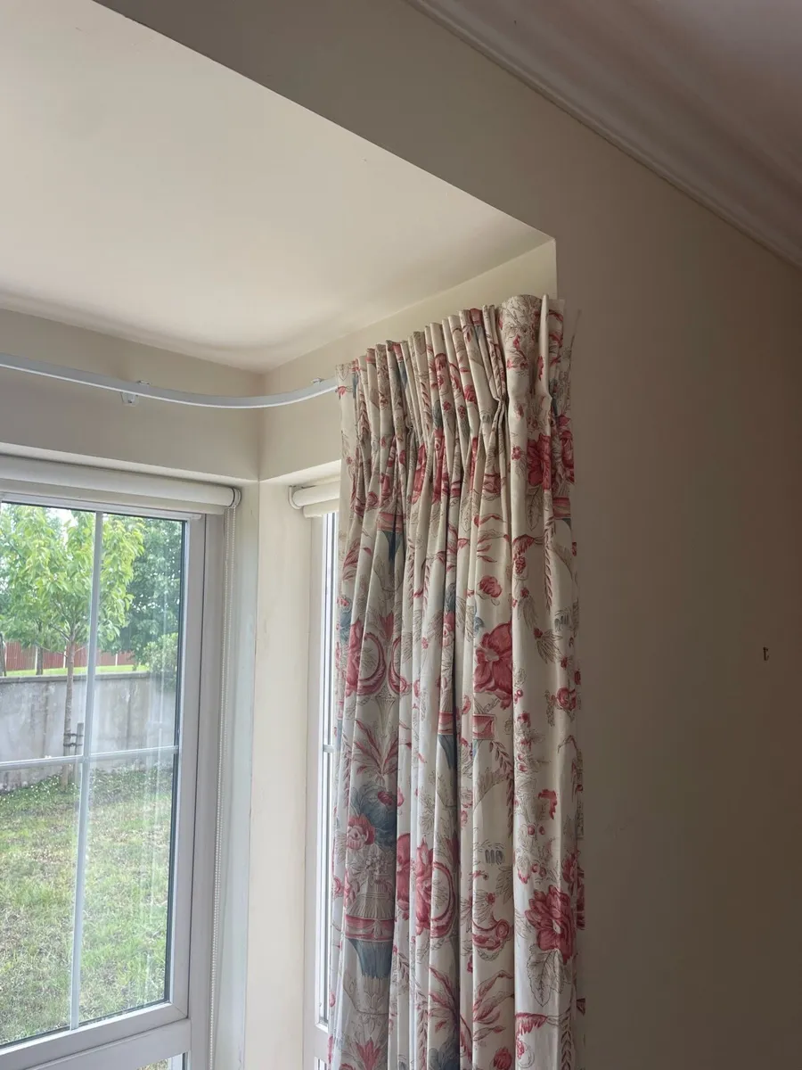 Curtains - Image 4