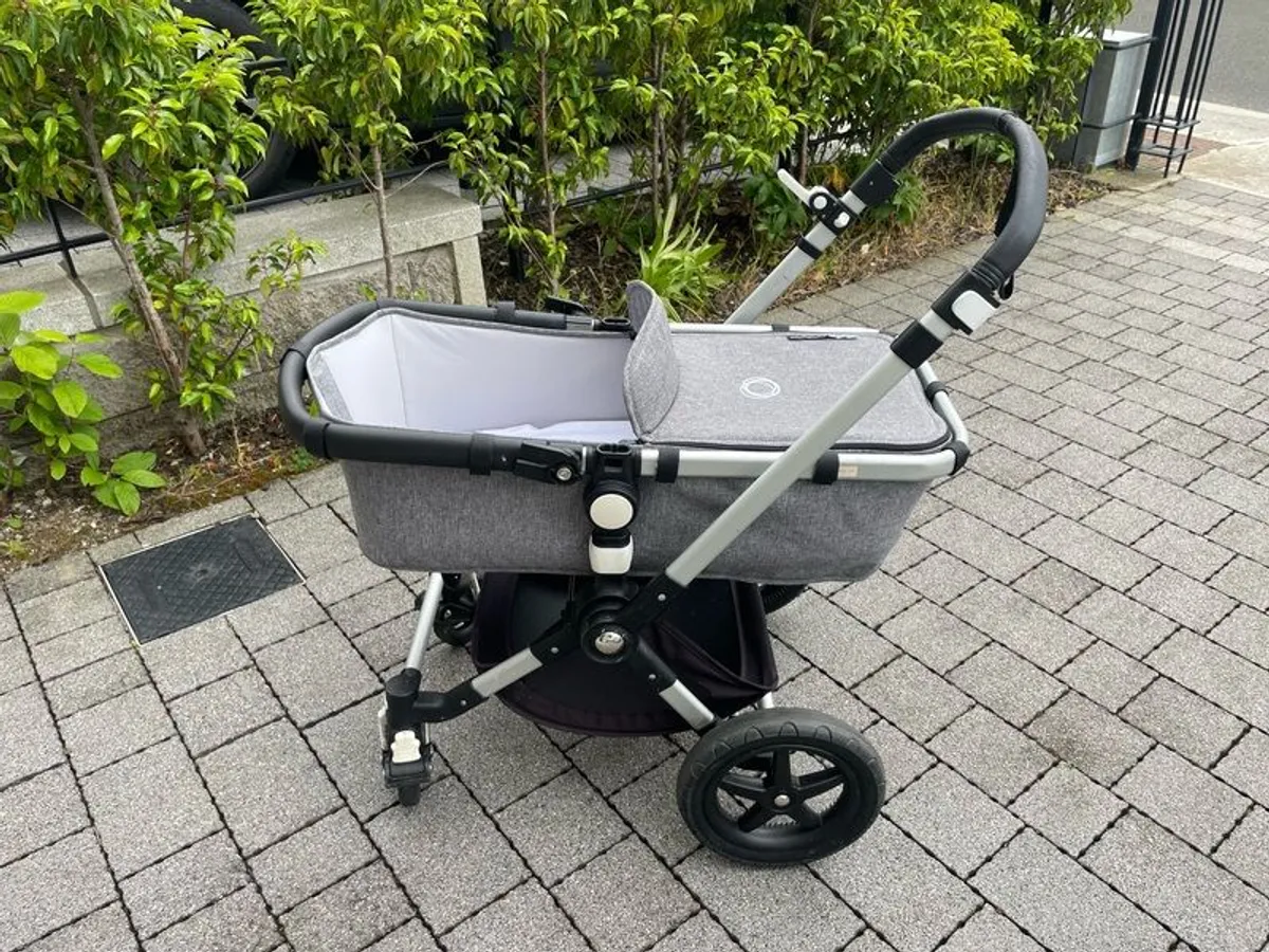 Bugaboo Bundle, Buggy/Stroller + Bassinet (Chameleon 3) - Image 3