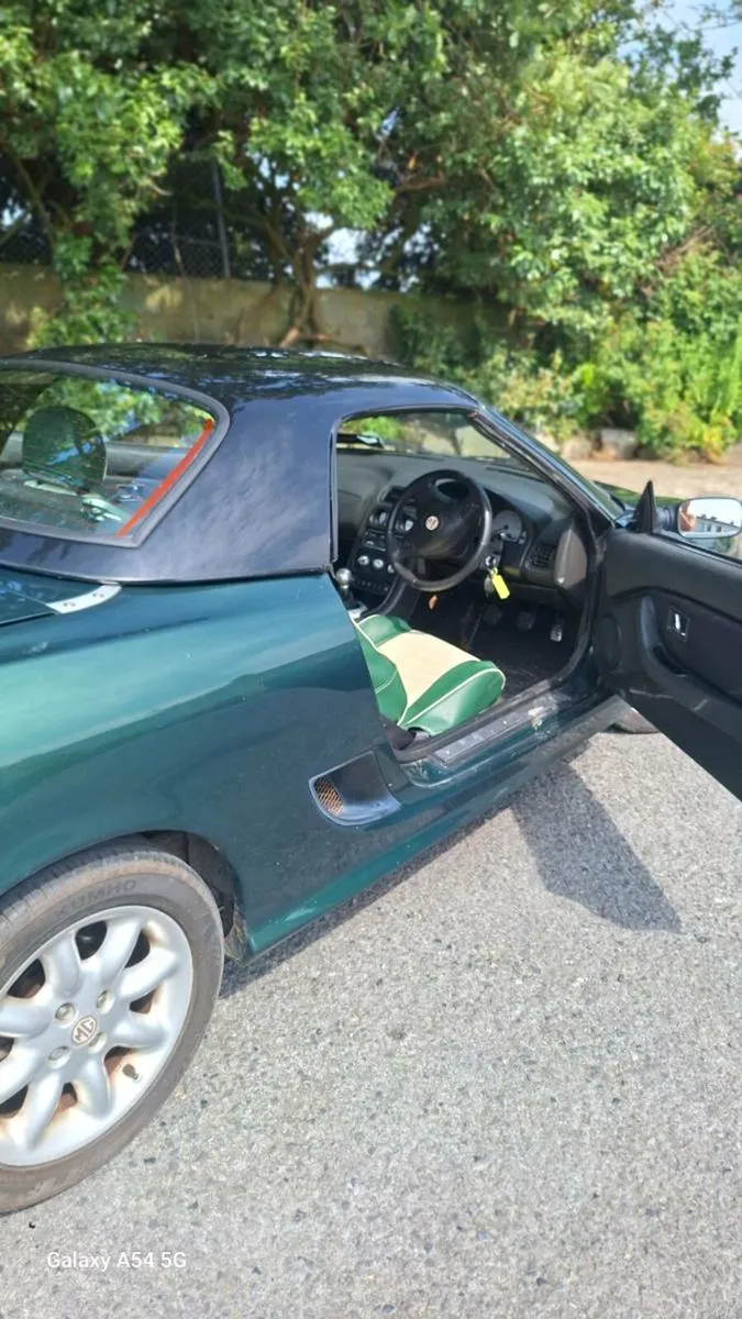 Car - Image 2