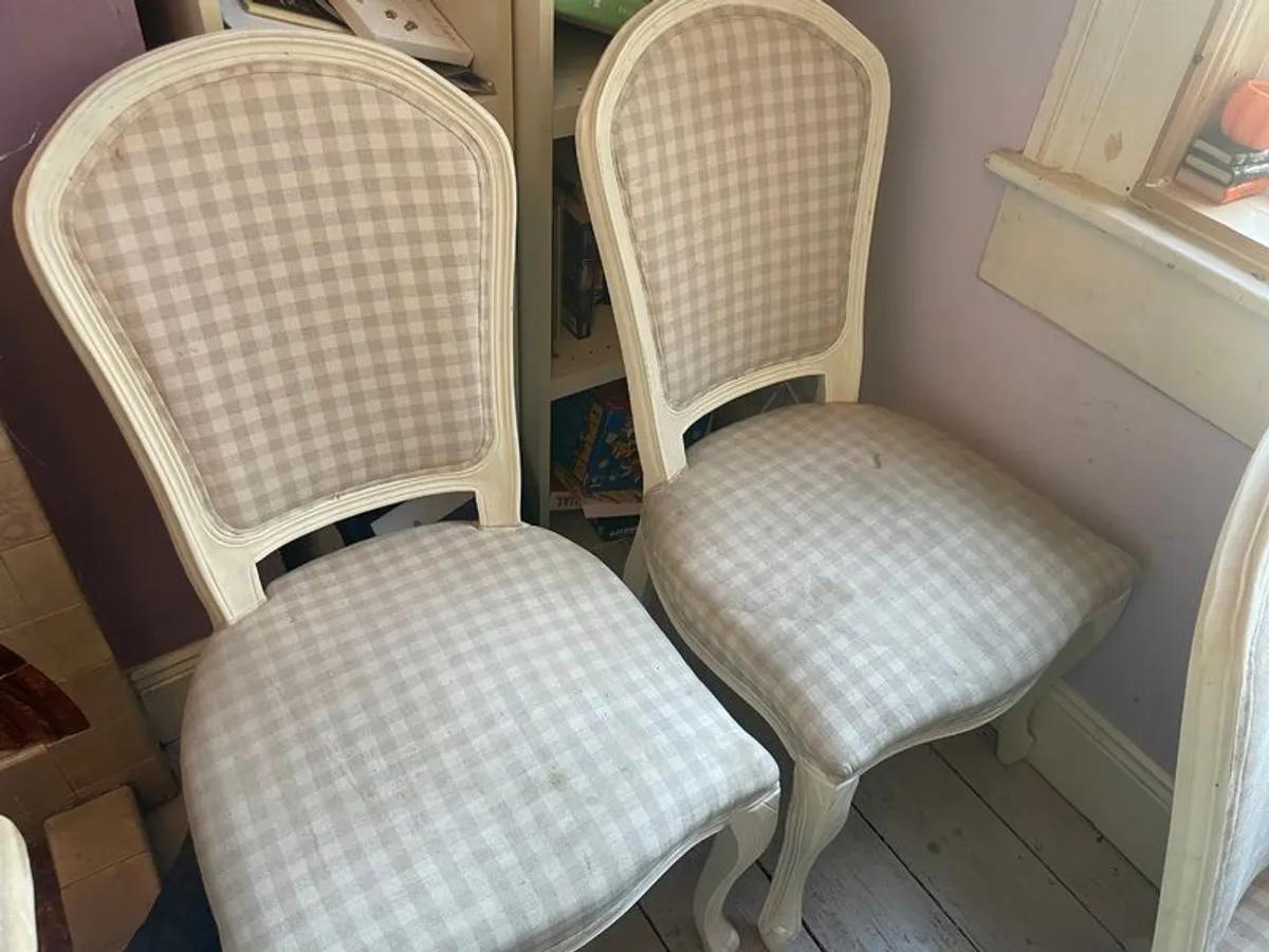 Dining room table - Image 2