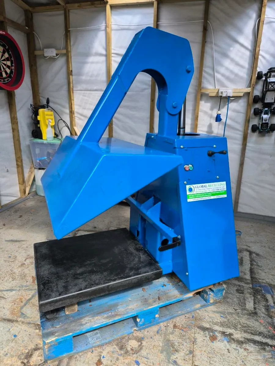 Compactor bin press - Image 1