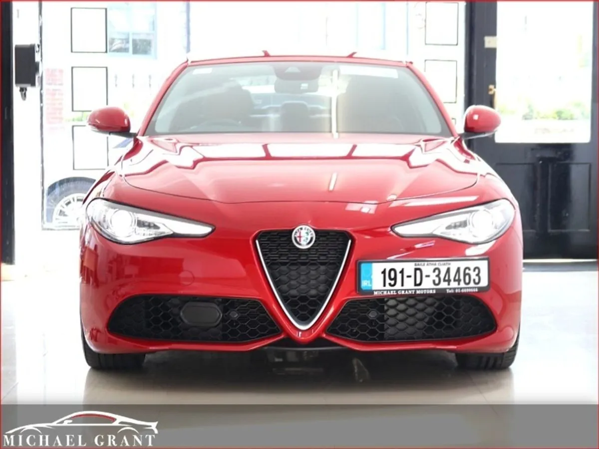 Alfa Romeo Giulia Veloce 2.0 Turbo 280 BHP Auto R - Image 2