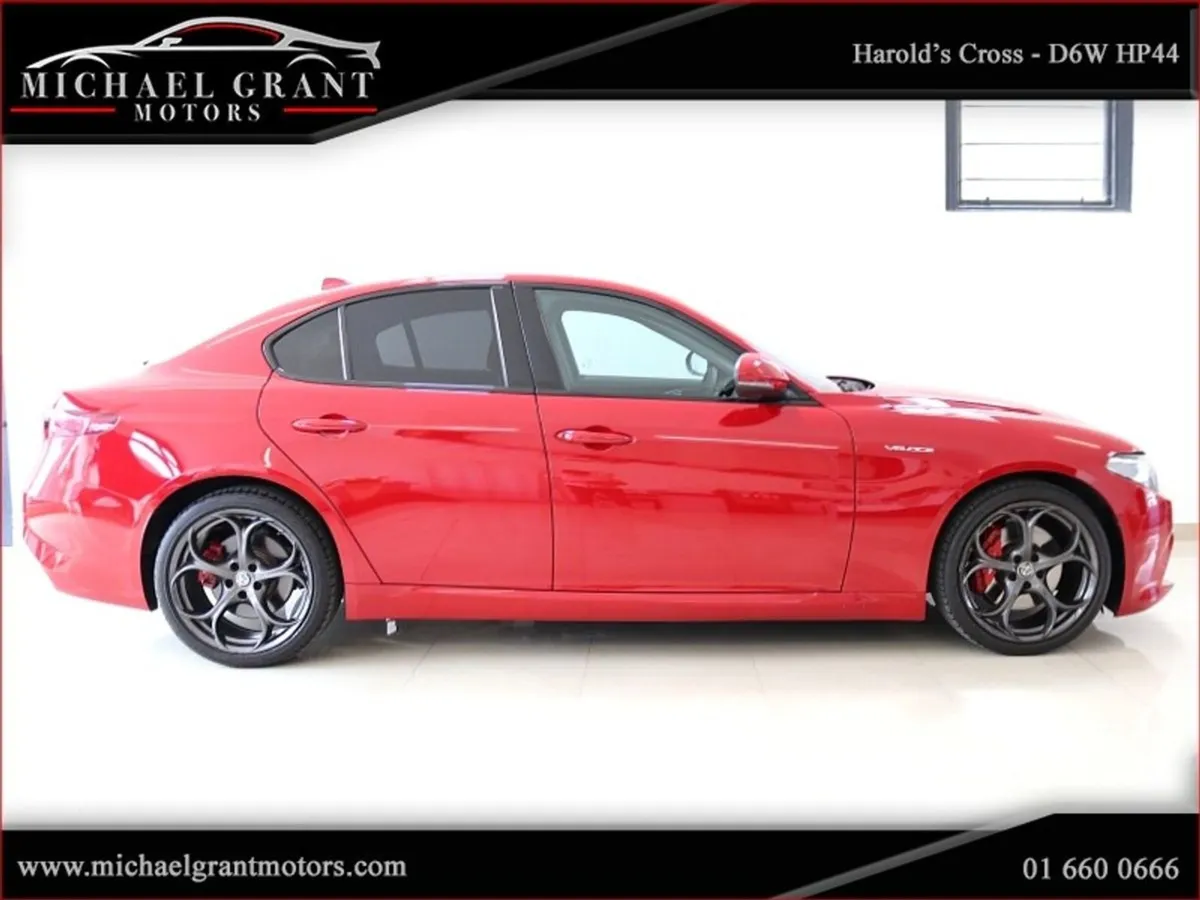 Alfa Romeo Giulia Veloce 2.0 Turbo 280 BHP Auto R - Image 4