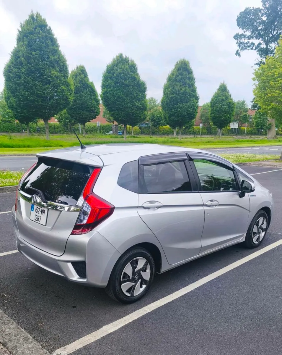 2015 Honda Fit Hybrid new NCT - Image 3