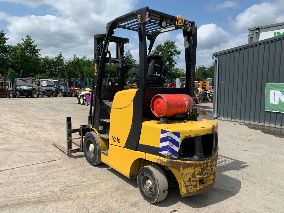 BID ONLINE NOW - 2018 YALE 3.5T GAS FORKIFT - Image 4