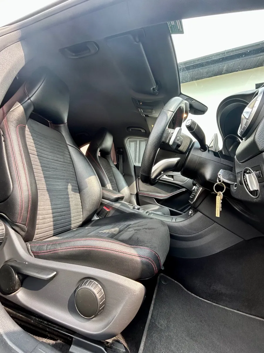 Mercedes-Benz CLA AMG Sport - Image 3