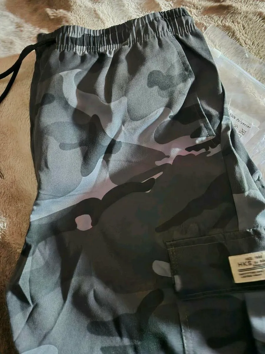 2 NEW PAIRS OF CARGO PANTS - Image 3