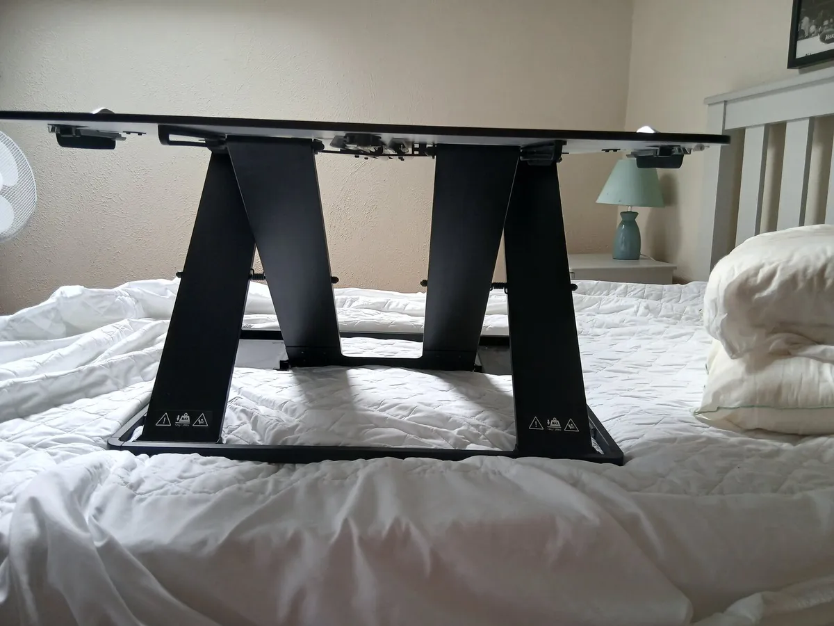 Standing desk - Image 2
