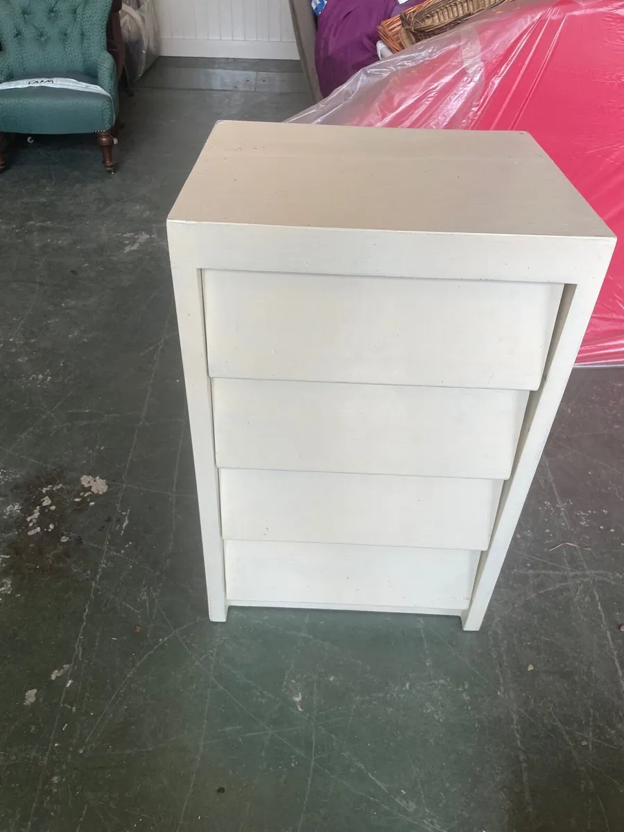 Bedside chest of drawer - Image 3