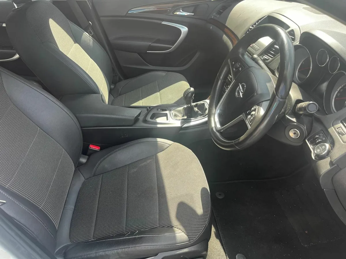 Opel Insignia 2011 - Image 2