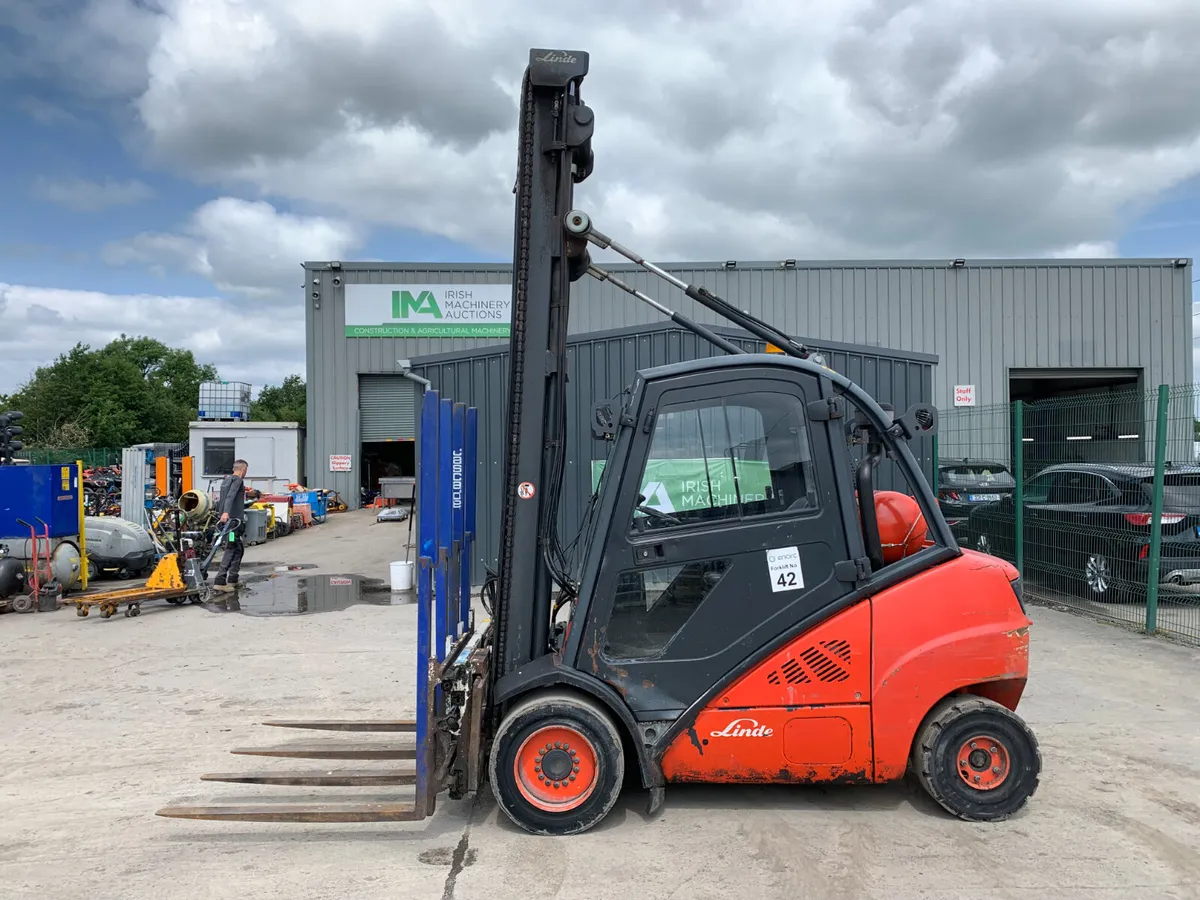 BID ONLINE NOW - 2010 LINDE 3.5T GAS FORKLIFT - Image 3
