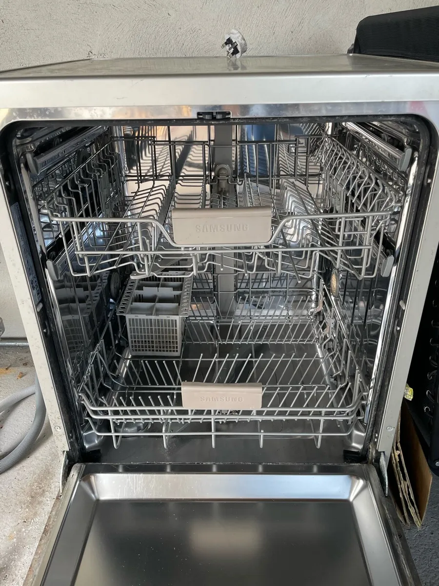 Samsung Dishwasher for sale - Image 3