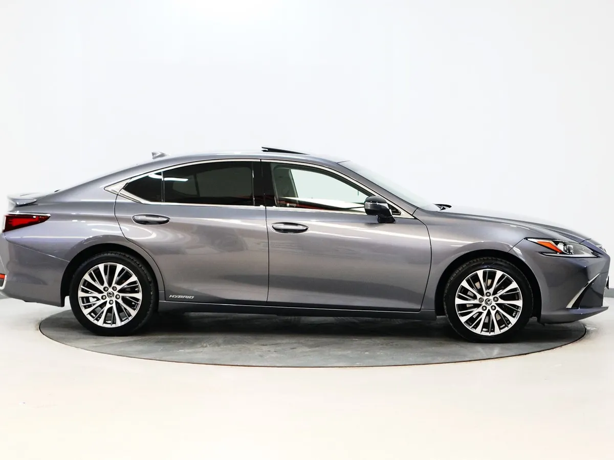 *91* 2021 Lexus ES300h - Image 2