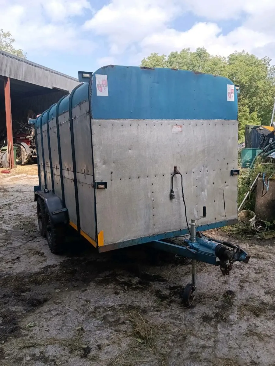 Cattle trailer - Image 1
