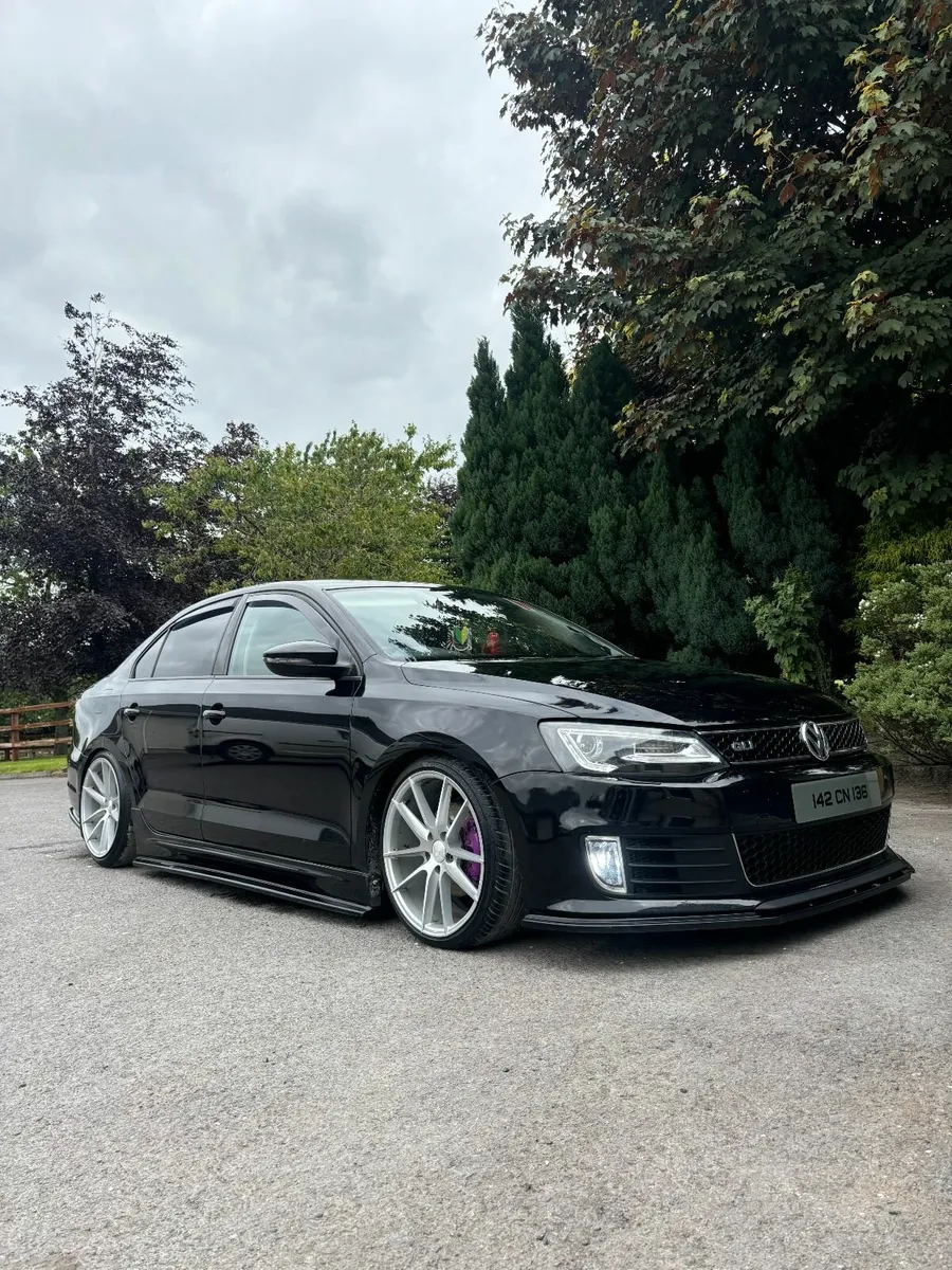 Volkswagen Jetta 1.6 TDI - Image 1
