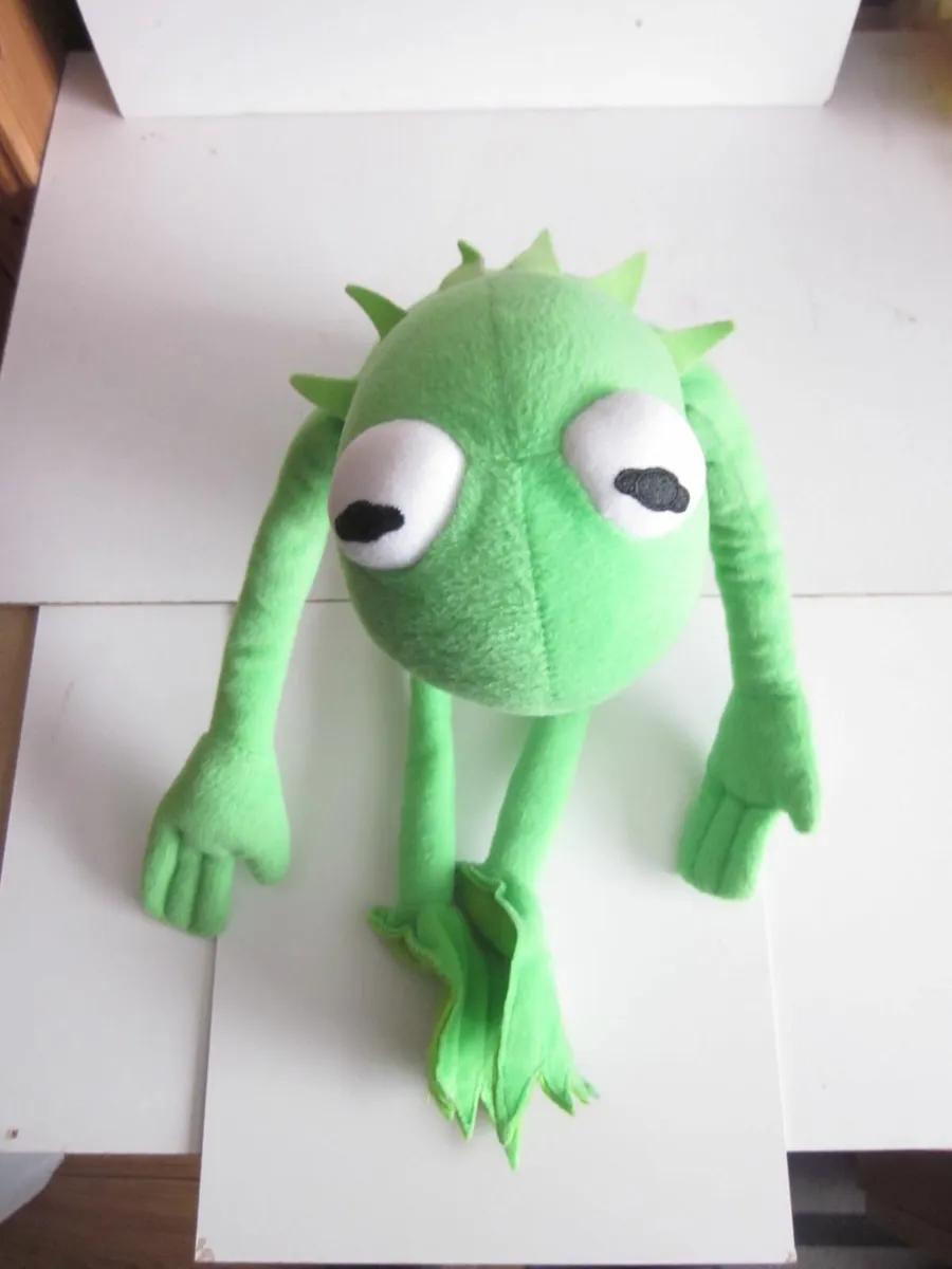 Kermit the Frog Soft Toy - Image 4