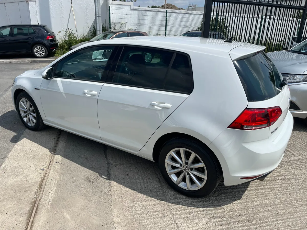 VOLKSWAGEN GOLF 2015, 1.2 TSI 5DR AUTO LOW KMS - Image 4