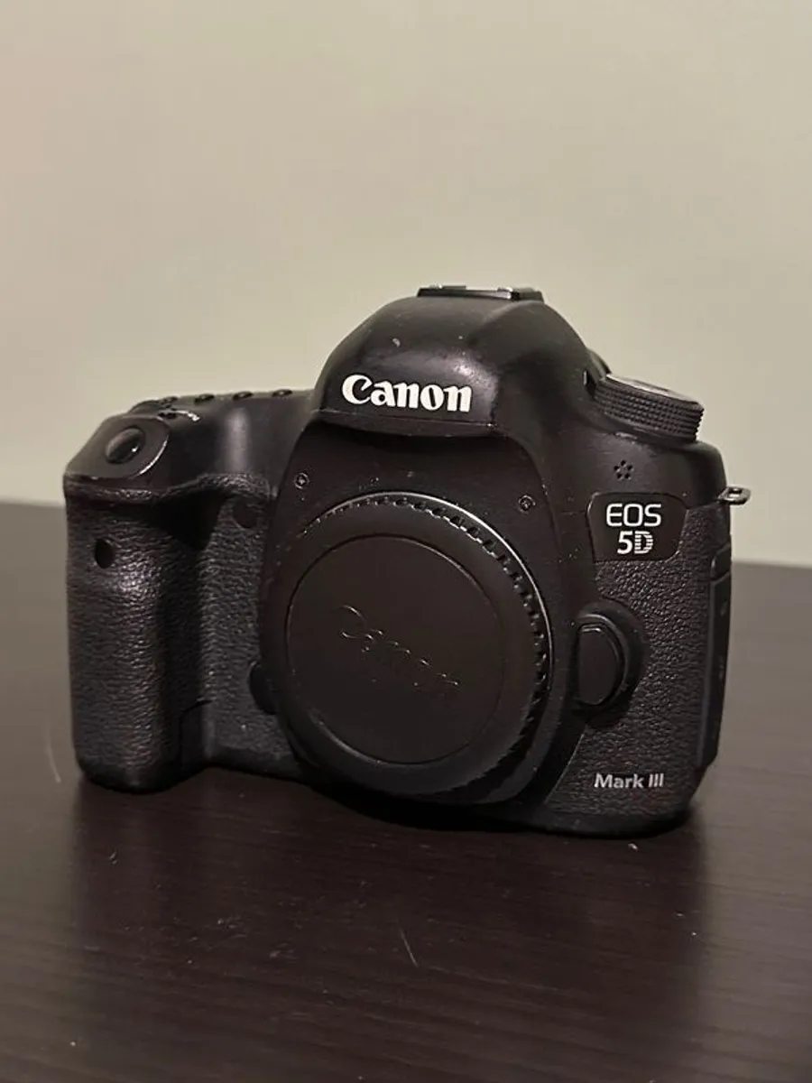 Canon 5D Mark III Full Photography Bundle - Image 2