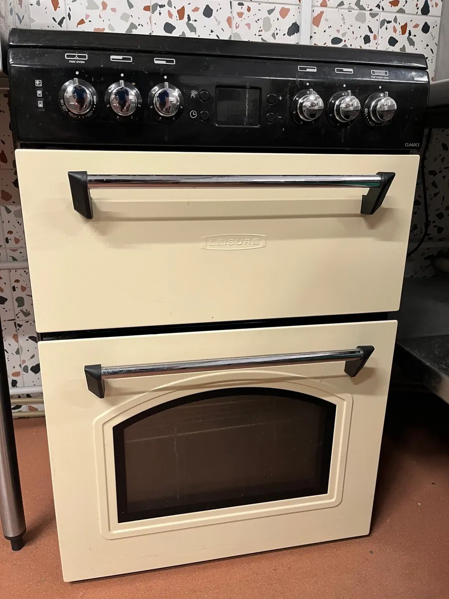 Electric oven - Image 1