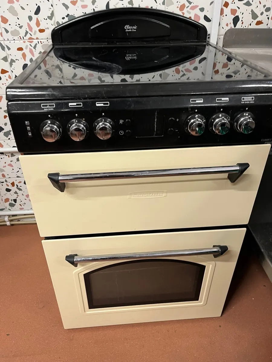 Electric oven - Image 2