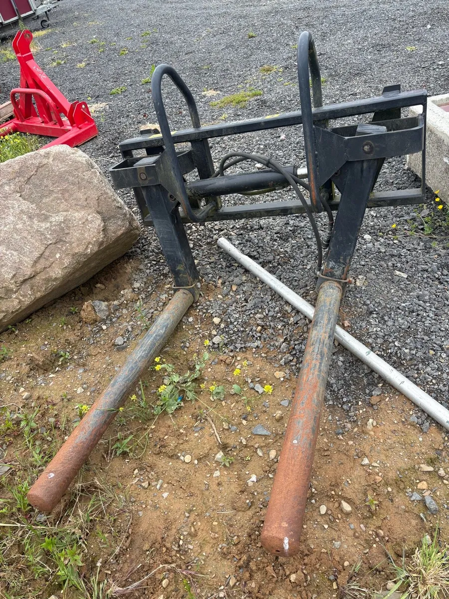 Bale lifter squeeze soft hands - Image 2