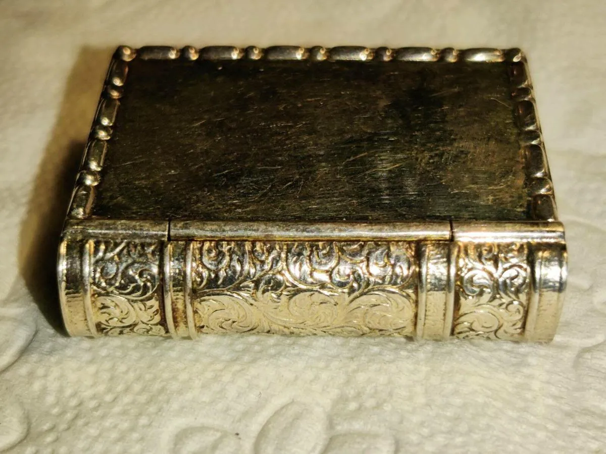 RARE BOOK STYLE , 925 Silver New Unisex Pill Box! - Image 1