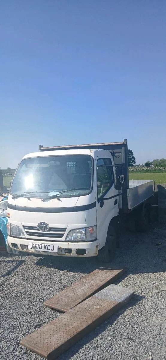 2010 Toyota  Toyota dyna