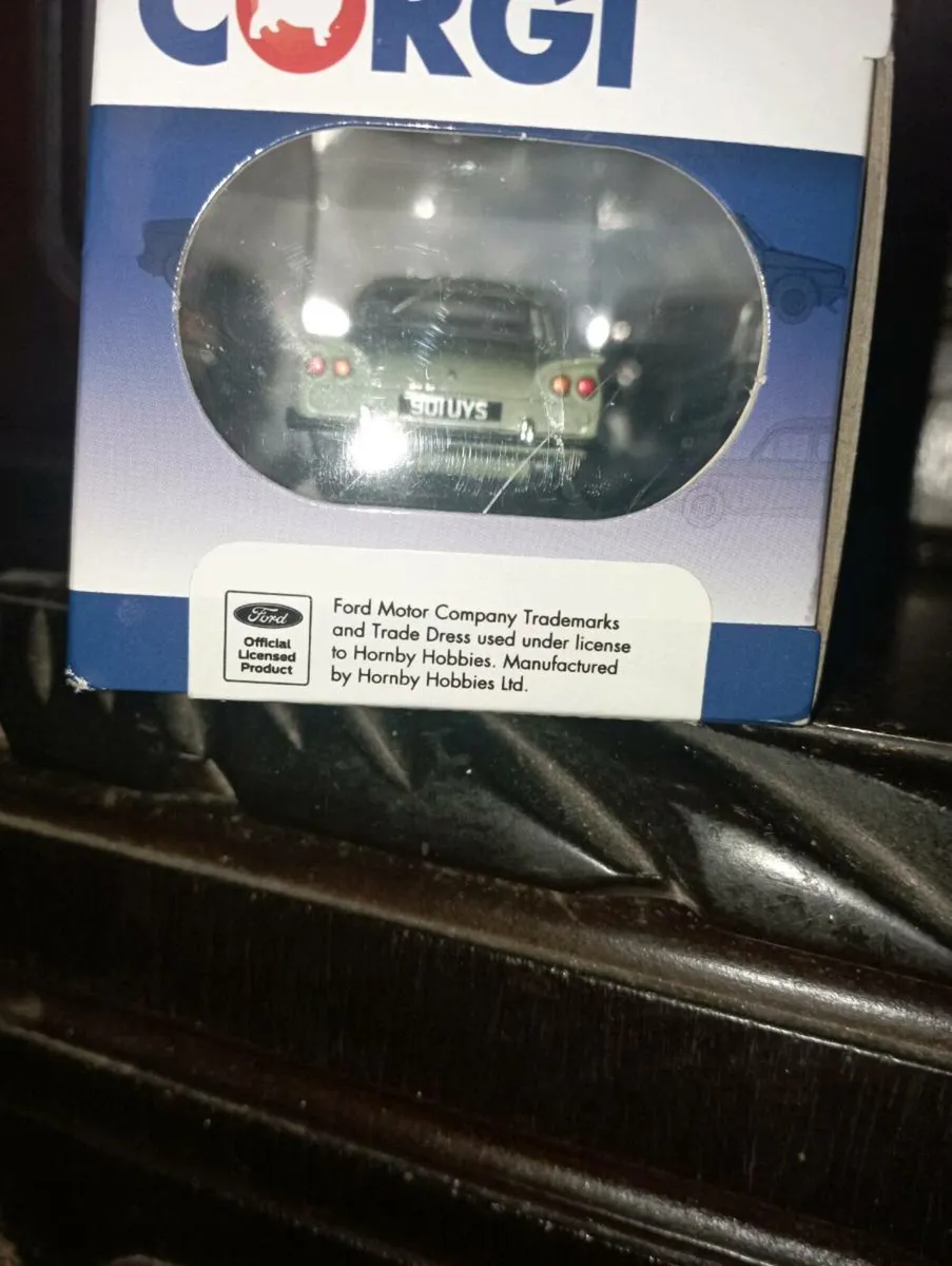 CORGI VANGUARD FORD CAPRI 1-43 SCALE DIECAST MODLE - Image 3
