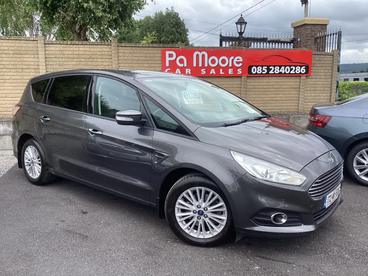 Ford S-Max ** F.S.H * SAT NAV - Image 2