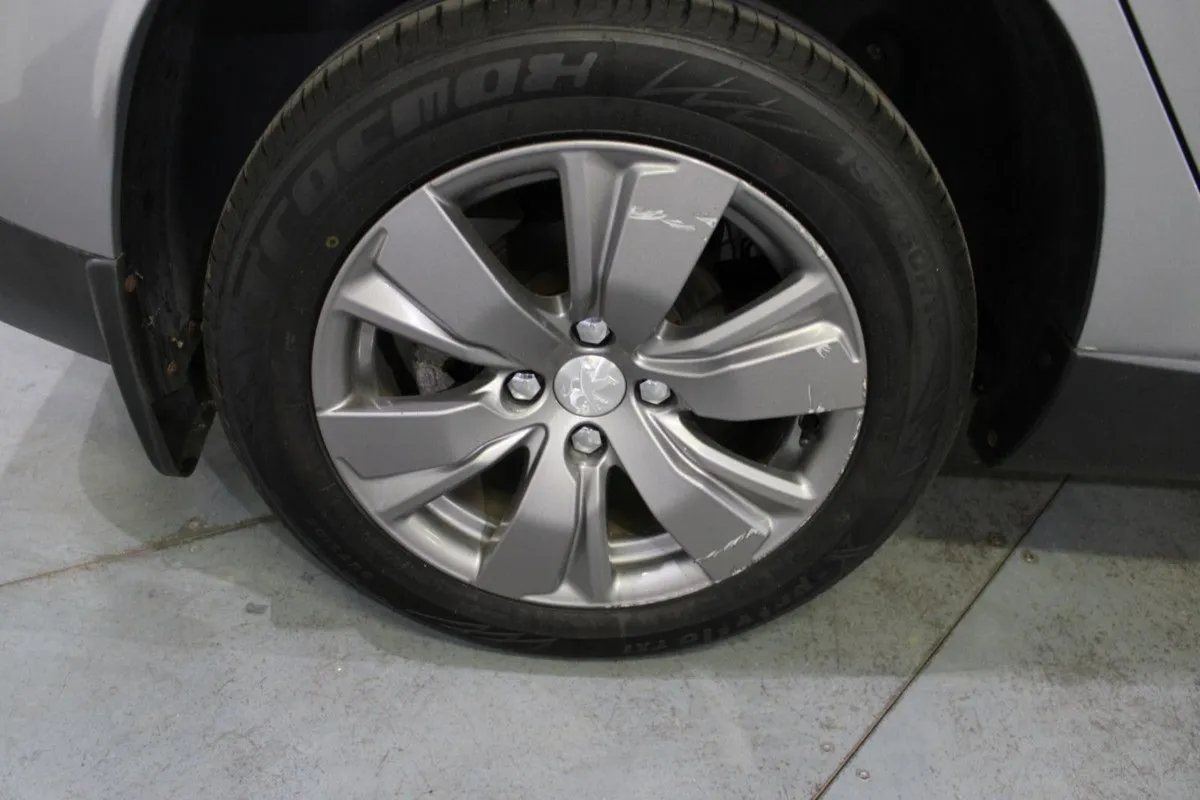 Peugeot 2008 1.2 Puretech 82bhp Active - Image 4